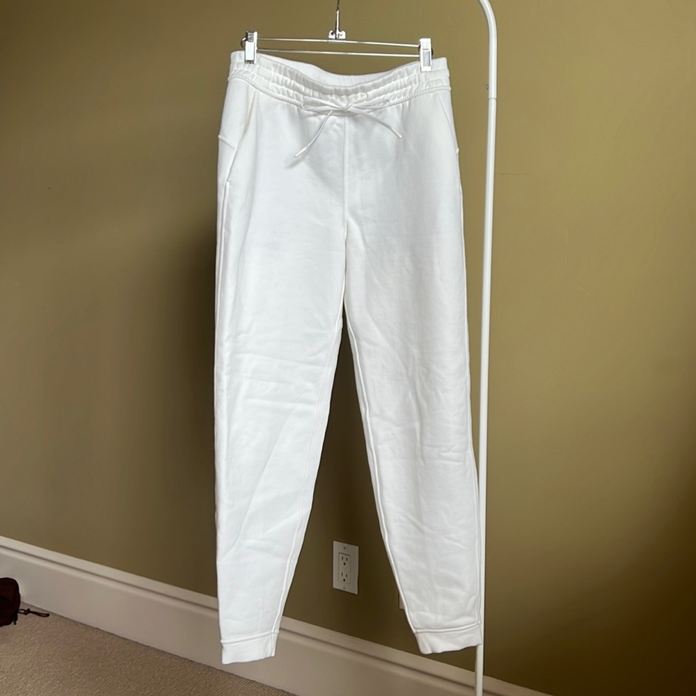 Lululemon loungeful jogger
